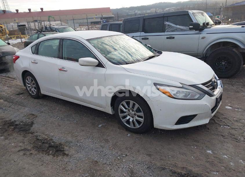 2016 Nissan Altima 2.5/2.5 S/2.5 SL/2.5 SR/2.5 SV (VIN 1N4AL3AP0GN368609) main photo