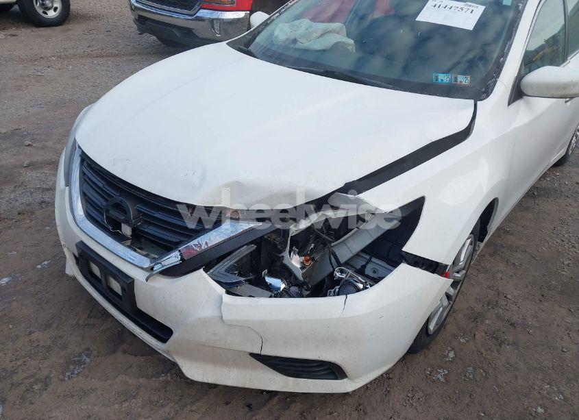 Photo 6 of 2016 Nissan Altima 2.5/2.5 S/2.5 SL/2.5 SR/2.5 SV (VIN 1N4AL3AP0GN368609)