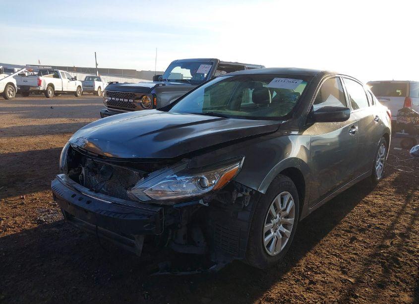 Photo 2 of 2016 Nissan Altima 2.5/2.5 S/2.5 SL/2.5 SR/2.5 SV (VIN 1N4AL3AP0GN369890)