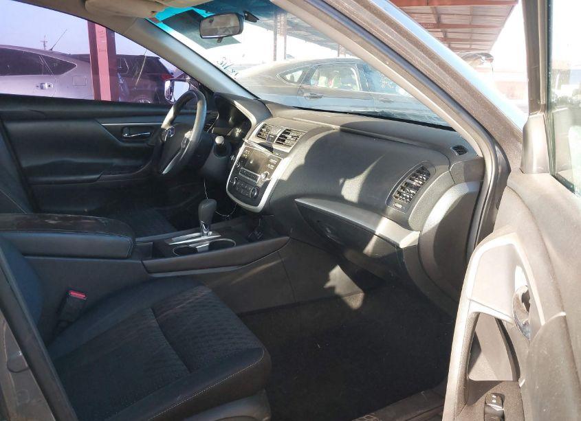 Photo 5 of 2016 Nissan Altima 2.5/2.5 S/2.5 SL/2.5 SR/2.5 SV (VIN 1N4AL3AP0GN369890)