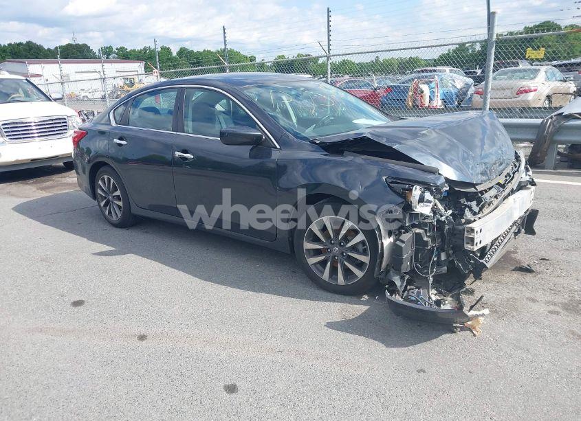 2017 Nissan Altima 2.5/2.5 S/2.5 SL/2.5 SR/2.5 SV (VIN 1N4AL3AP0HC112371) main photo