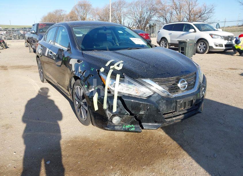 2017 Nissan Altima 2.5/2.5 S/2.5 SL/2.5 SR/2.5 SV (VIN 1N4AL3AP0HC113830) main photo