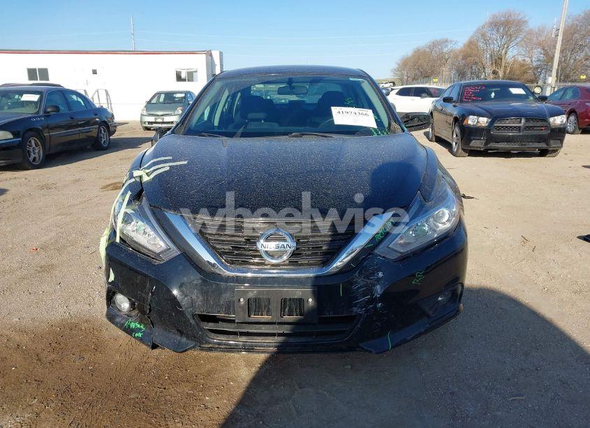 Photo 13 of 2017 Nissan Altima 2.5/2.5 S/2.5 SL/2.5 SR/2.5 SV (VIN 1N4AL3AP0HC113830)
