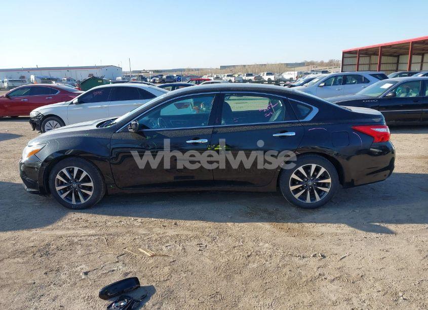 Photo 15 of 2017 Nissan Altima 2.5/2.5 S/2.5 SL/2.5 SR/2.5 SV (VIN 1N4AL3AP0HC113830)