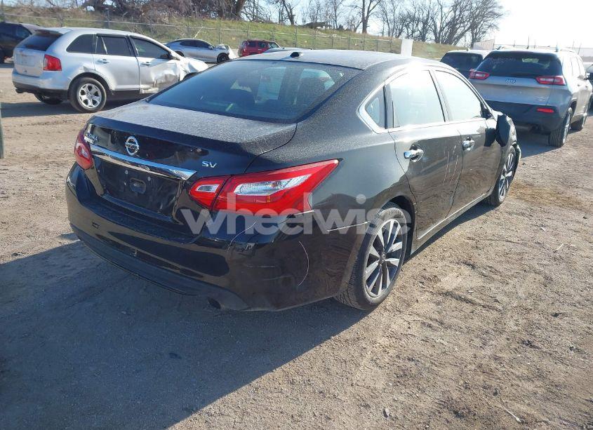 Photo 4 of 2017 Nissan Altima 2.5/2.5 S/2.5 SL/2.5 SR/2.5 SV (VIN 1N4AL3AP0HC113830)