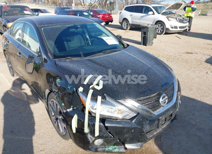 Photo 6 of 2017 Nissan Altima 2.5/2.5 S/2.5 SL/2.5 SR/2.5 SV (VIN 1N4AL3AP0HC113830)