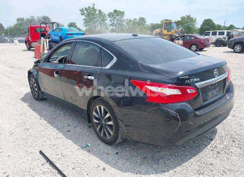 Photo 3 of 2017 Nissan Altima 2.5 SL (VIN 1N4AL3AP0HC121152)