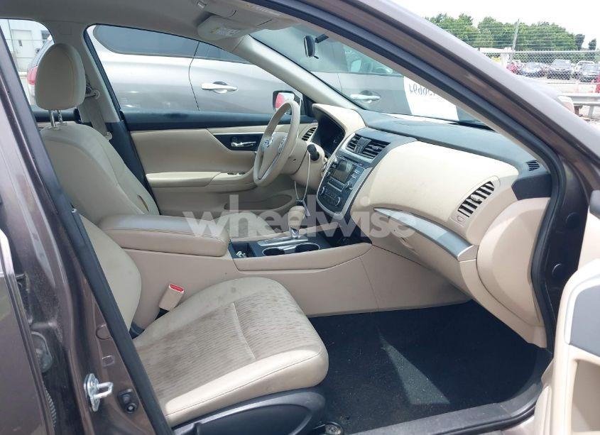 Photo 5 of 2017 Nissan Altima 2.5 S (VIN 1N4AL3AP0HC134578)