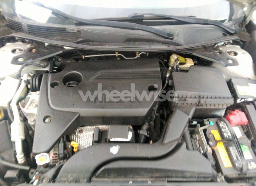 Photo 10 of 2017 Nissan Altima 2.5 SR (VIN 1N4AL3AP0HC135844)