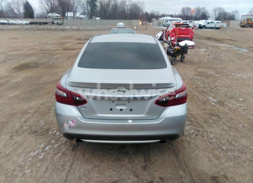 Photo 16 of 2017 Nissan Altima 2.5 SR (VIN 1N4AL3AP0HC135844)