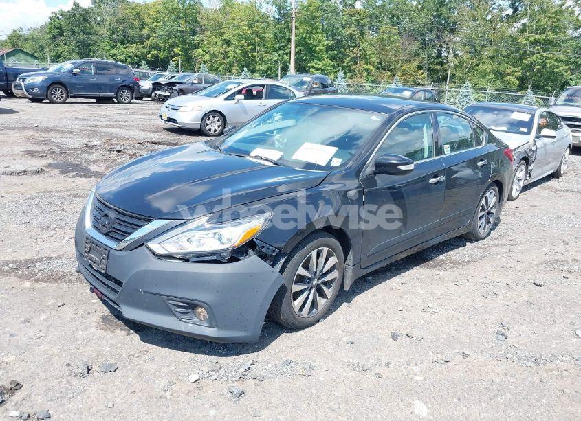 Photo 2 of 2017 Nissan Altima 2.5 SV (VIN 1N4AL3AP0HC144575)