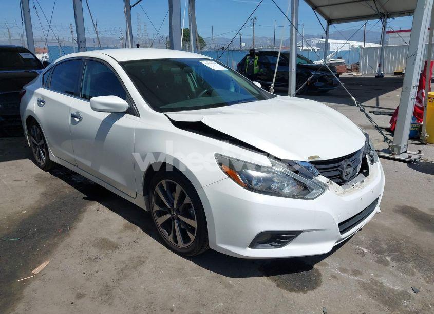 2017 Nissan Altima 2.5 SR (VIN 1N4AL3AP0HC154247) main photo