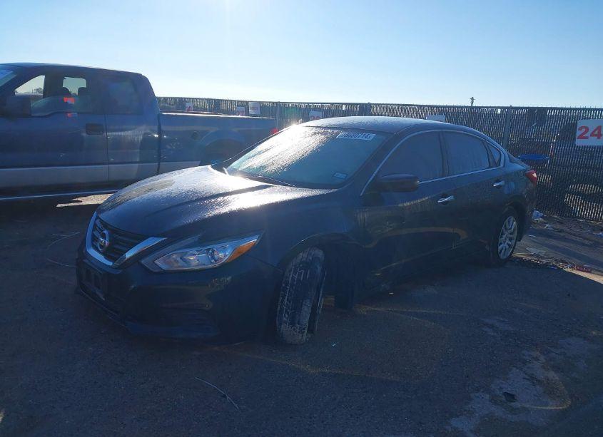 Photo 2 of 2017 Nissan Altima 2.5 S (VIN 1N4AL3AP0HC157844)