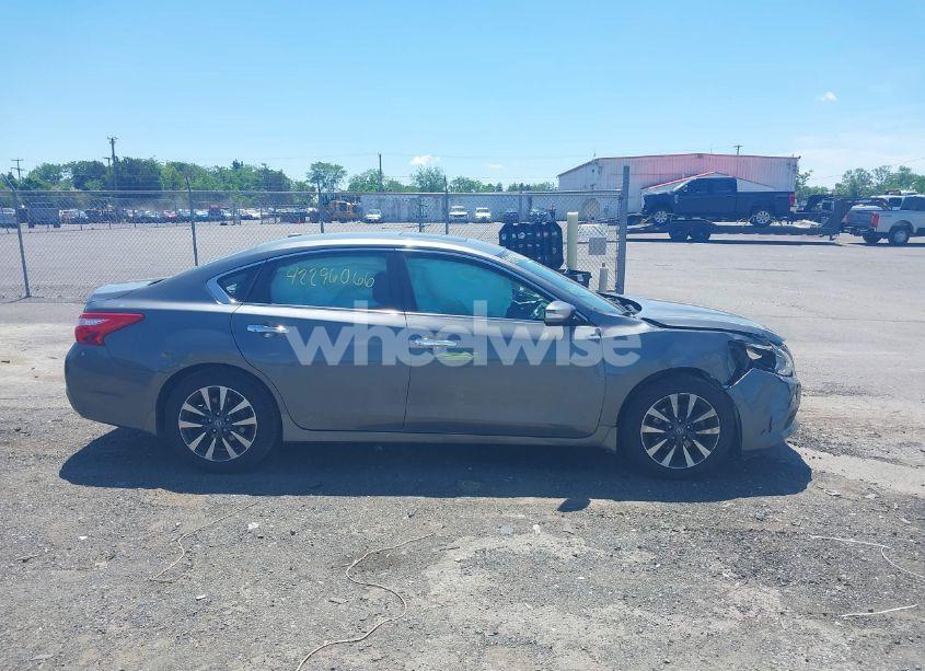 Photo 13 of 2017 Nissan Altima 2.5 SV (VIN 1N4AL3AP0HC158475)