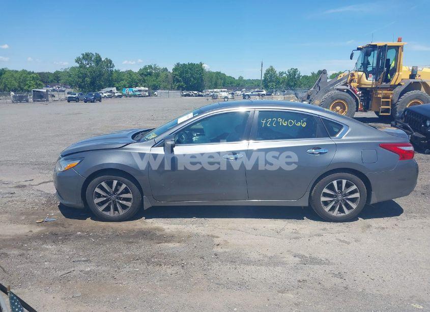 Photo 14 of 2017 Nissan Altima 2.5 SV (VIN 1N4AL3AP0HC158475)