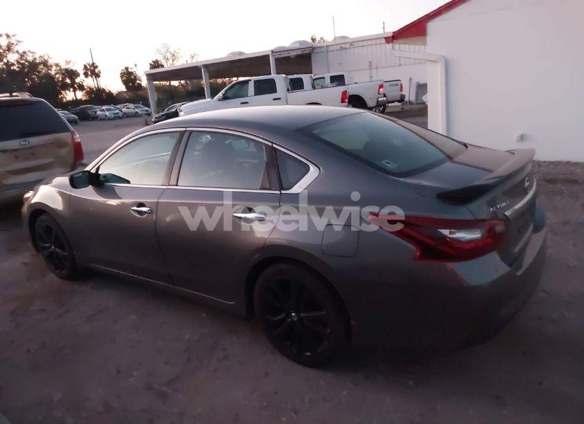 Photo 14 of 2017 Nissan Altima 2.5 SR (VIN 1N4AL3AP0HC179603)