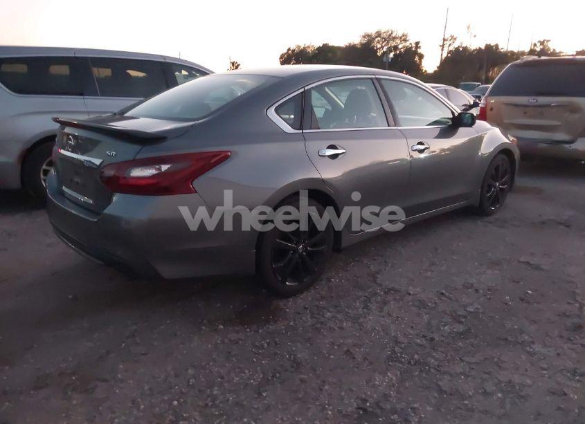 Photo 4 of 2017 Nissan Altima 2.5 SR (VIN 1N4AL3AP0HC179603)