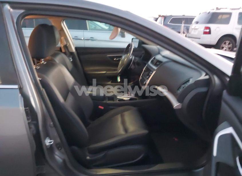 Photo 5 of 2017 Nissan Altima 2.5 SR (VIN 1N4AL3AP0HC179603)