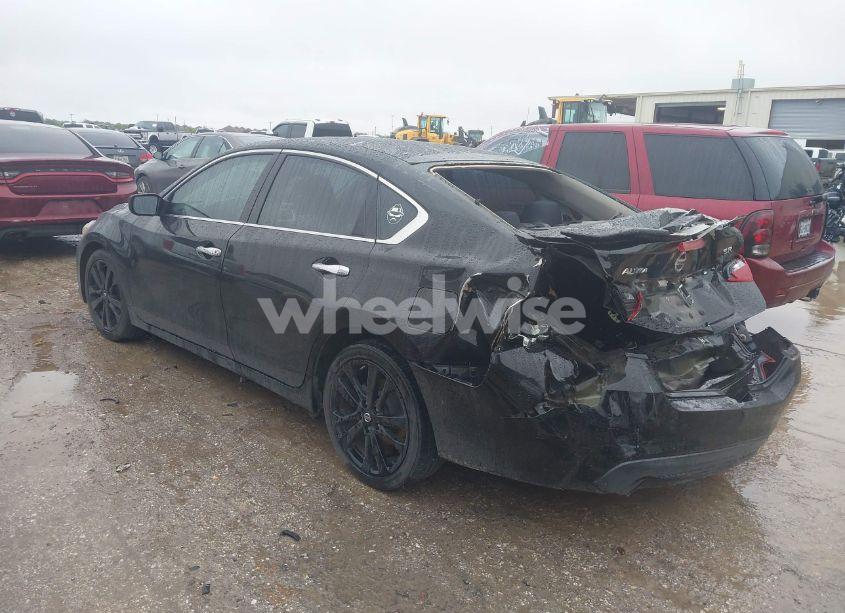 Photo 3 of 2017 Nissan Altima 2.5 SR (VIN 1N4AL3AP0HC188558)
