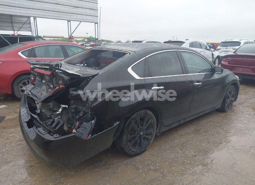 Photo 4 of 2017 Nissan Altima 2.5 SR (VIN 1N4AL3AP0HC188558)