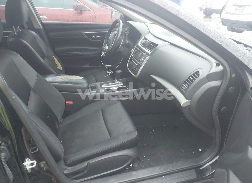 Photo 5 of 2017 Nissan Altima 2.5 SR (VIN 1N4AL3AP0HC188558)