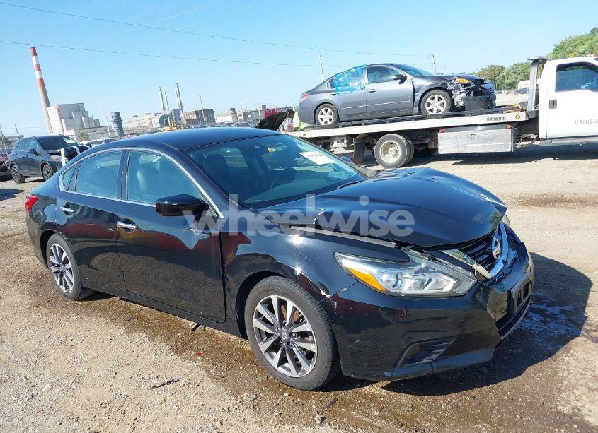 2017 Nissan Altima 2.5 SV (VIN 1N4AL3AP0HC209358) main photo