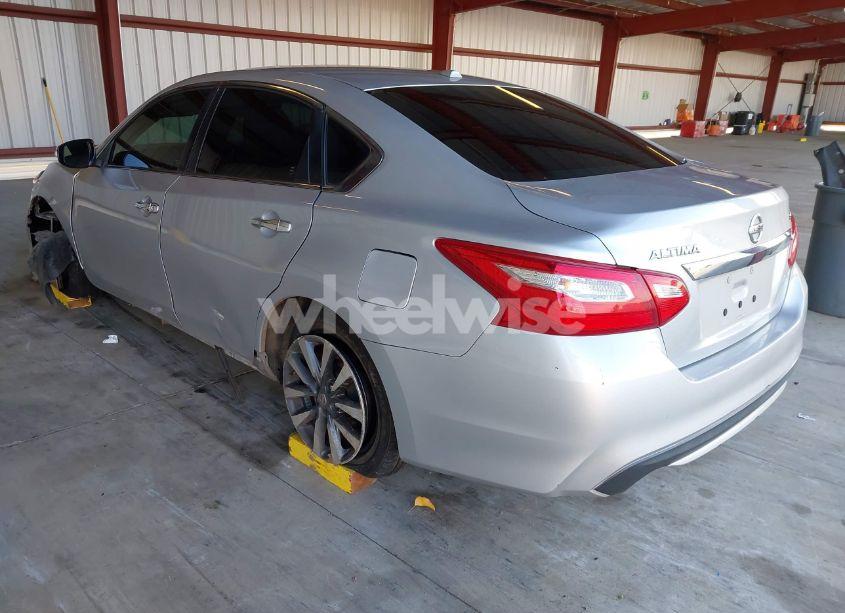 Photo 3 of 2017 Nissan Altima 2.5/2.5 S/2.5 SL/2.5 SR/2.5 SV (VIN 1N4AL3AP0HC211904)