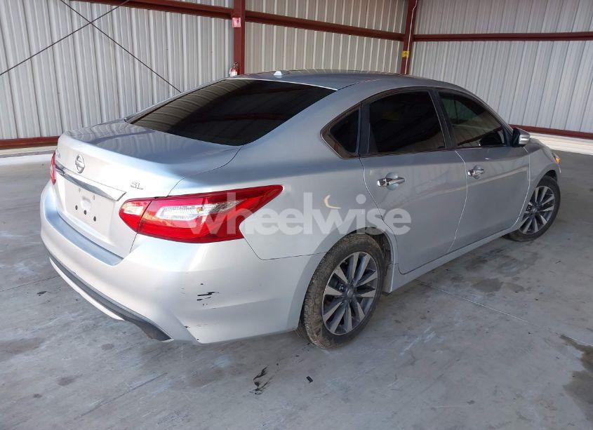 Photo 4 of 2017 Nissan Altima 2.5/2.5 S/2.5 SL/2.5 SR/2.5 SV (VIN 1N4AL3AP0HC211904)