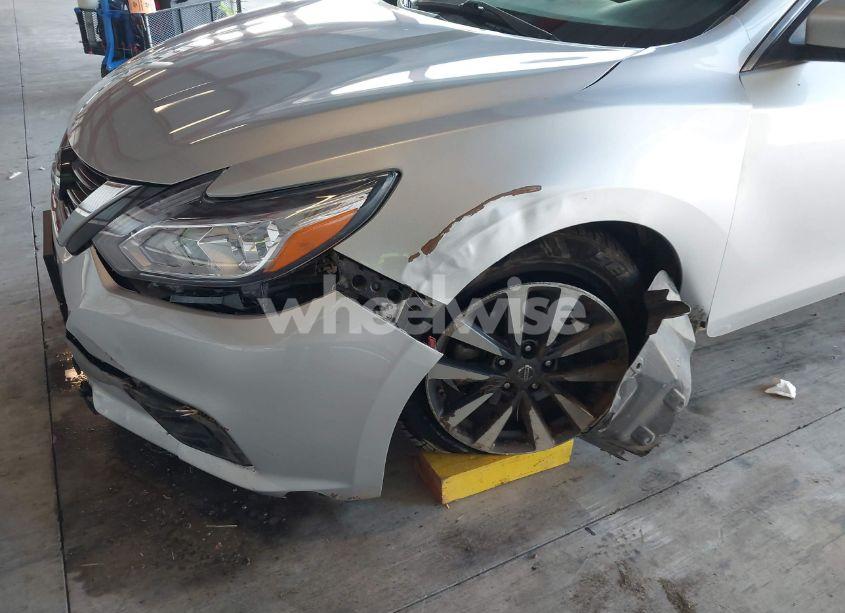 Photo 6 of 2017 Nissan Altima 2.5/2.5 S/2.5 SL/2.5 SR/2.5 SV (VIN 1N4AL3AP0HC211904)