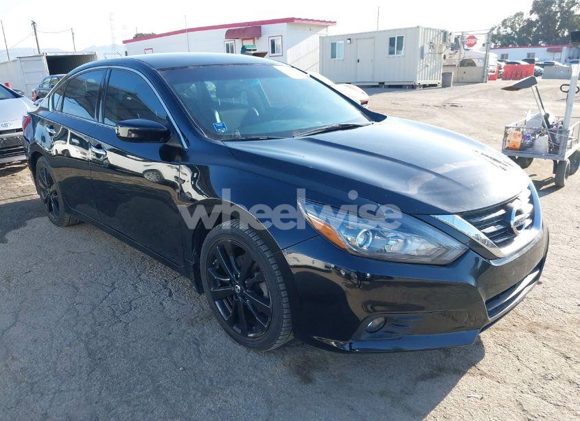 2017 Nissan Altima 2.5 SR (VIN 1N4AL3AP0HC218528) main photo