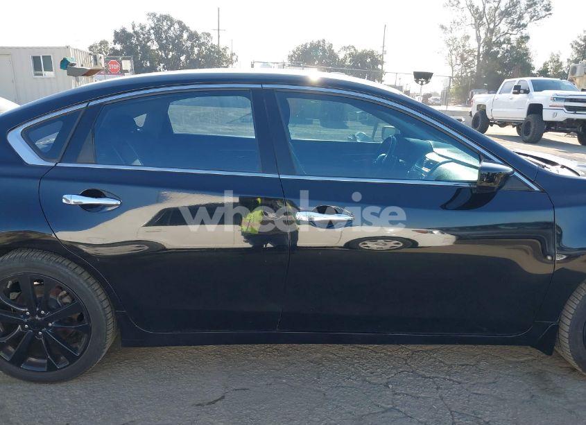 Photo 13 of 2017 Nissan Altima 2.5 SR (VIN 1N4AL3AP0HC218528)