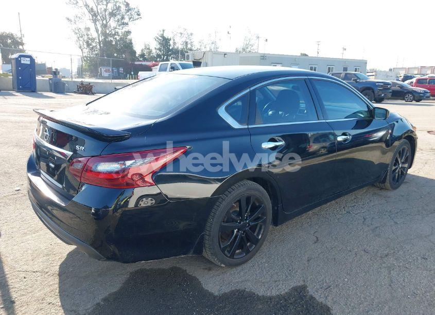 Photo 4 of 2017 Nissan Altima 2.5 SR (VIN 1N4AL3AP0HC218528)