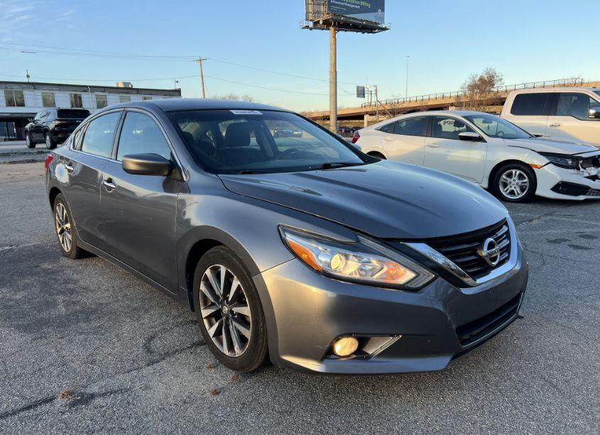 2017 Nissan Altima 2.5 SV (VIN 1N4AL3AP0HC220568) main photo