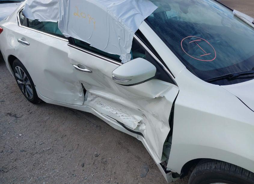 Photo 17 of 2017 Nissan Altima 2.5 SL (VIN 1N4AL3AP0HC225995)