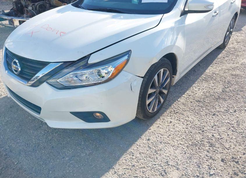 Photo 6 of 2017 Nissan Altima 2.5 SL (VIN 1N4AL3AP0HC225995)