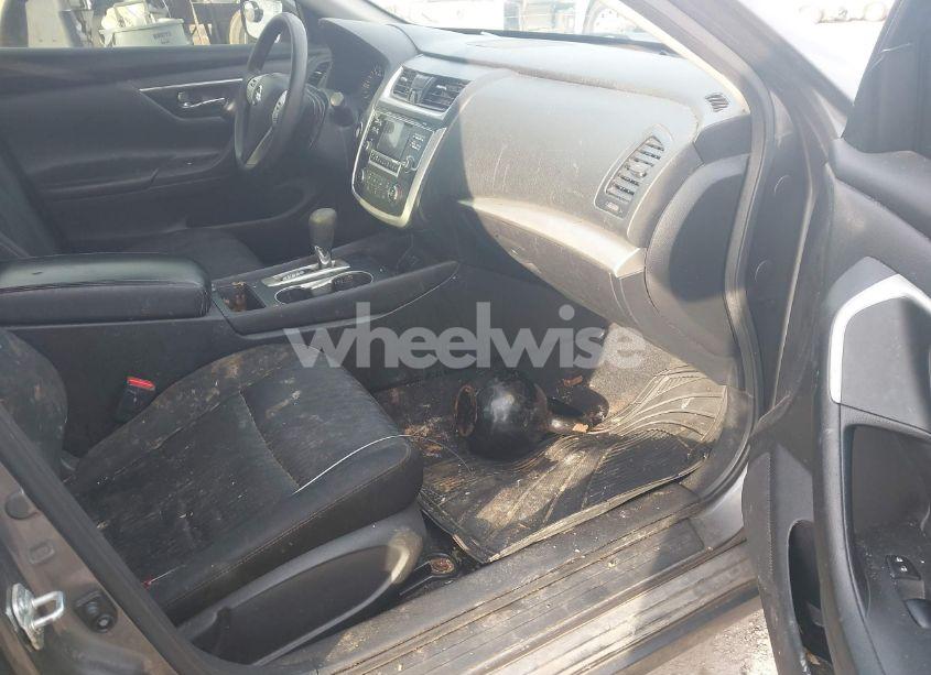 Photo 5 of 2017 Nissan Altima 2.5 S (VIN 1N4AL3AP0HC238889)