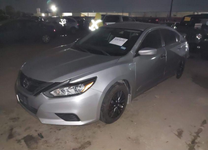 Photo 2 of 2017 Nissan Altima 2.5 S (VIN 1N4AL3AP0HC247267)