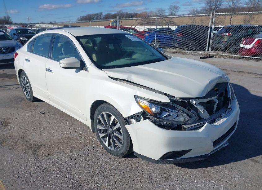 2017 Nissan Altima 2.5 SL (VIN 1N4AL3AP0HC252257) main photo