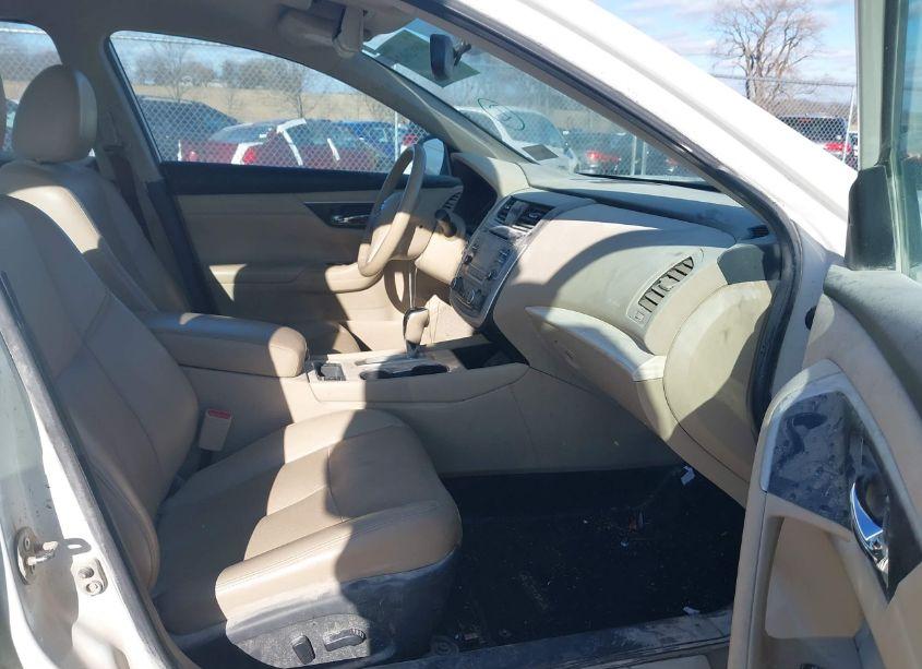 Photo 5 of 2017 Nissan Altima 2.5 SL (VIN 1N4AL3AP0HC252257)