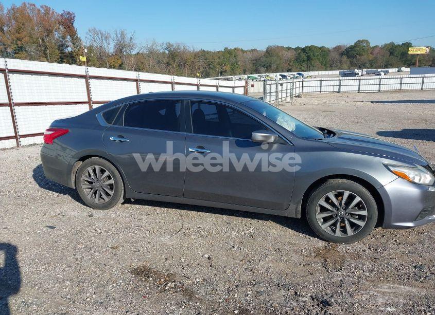 Photo 13 of 2017 Nissan Altima 2.5 SV (VIN 1N4AL3AP0HC257720)