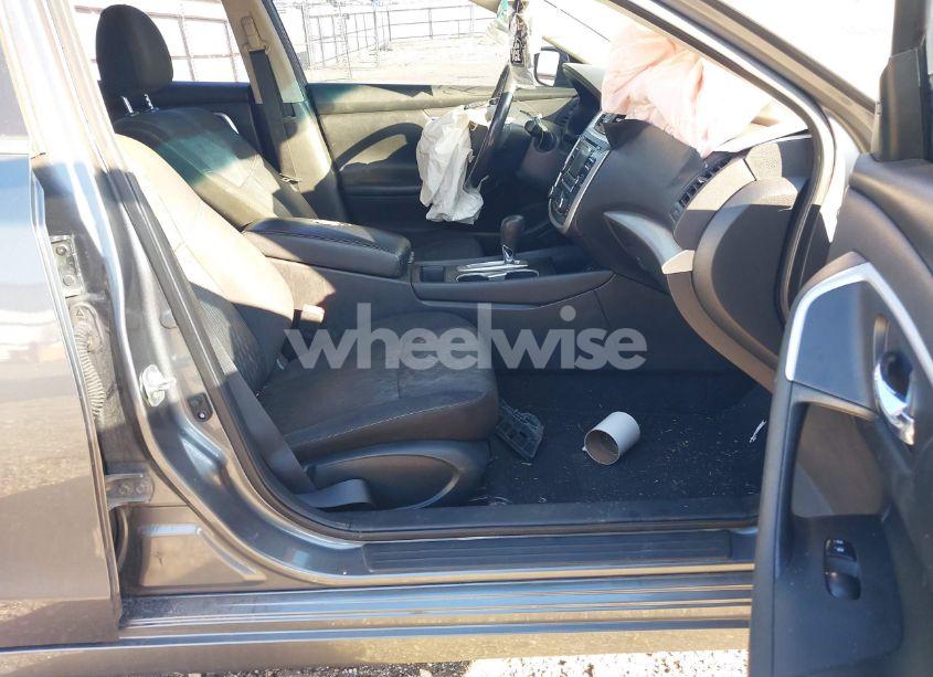 Photo 5 of 2017 Nissan Altima 2.5 SV (VIN 1N4AL3AP0HC257720)