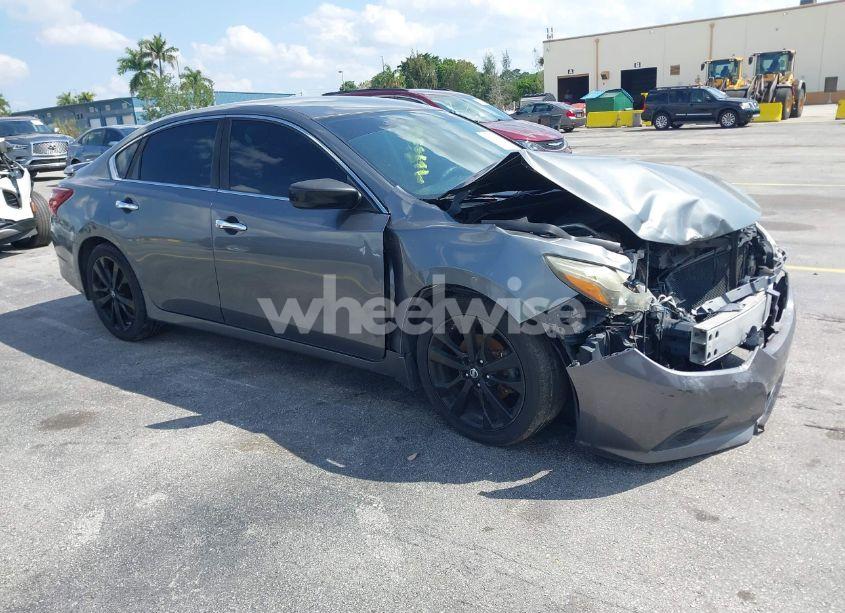 2017 Nissan Altima 2.5 SR (VIN 1N4AL3AP0HC259676) main photo