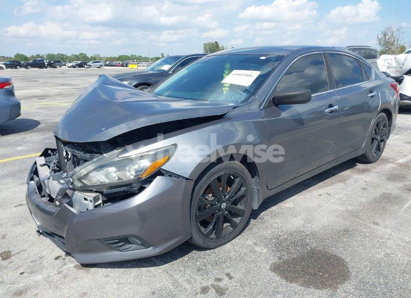 Photo 2 of 2017 Nissan Altima 2.5 SR (VIN 1N4AL3AP0HC259676)