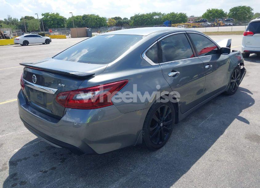 Photo 4 of 2017 Nissan Altima 2.5 SR (VIN 1N4AL3AP0HC259676)