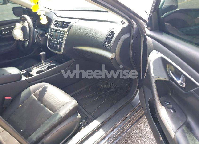 Photo 5 of 2017 Nissan Altima 2.5 SR (VIN 1N4AL3AP0HC259676)