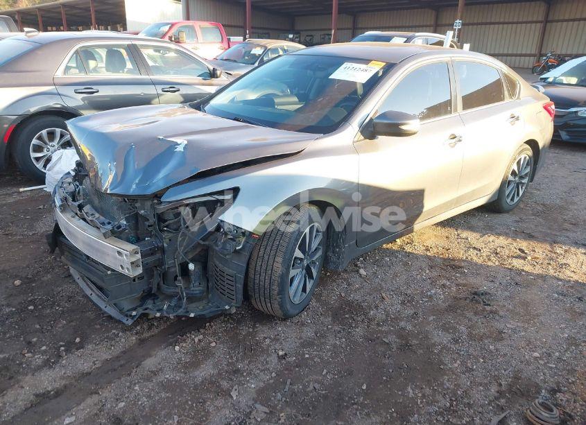 Photo 2 of 2017 Nissan Altima 2.5 SL (VIN 1N4AL3AP0HC267194)