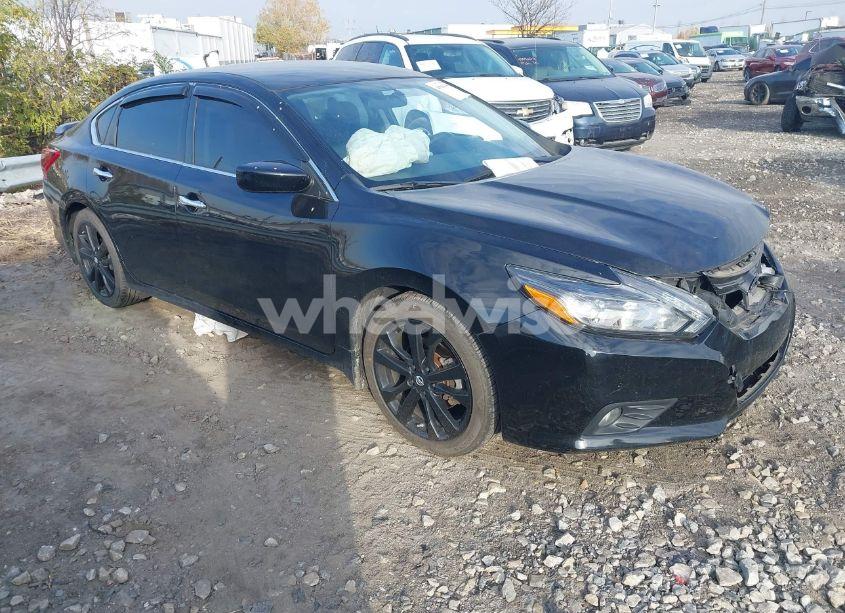 2017 Nissan Altima 2.5 SR (VIN 1N4AL3AP0HC267275) main photo