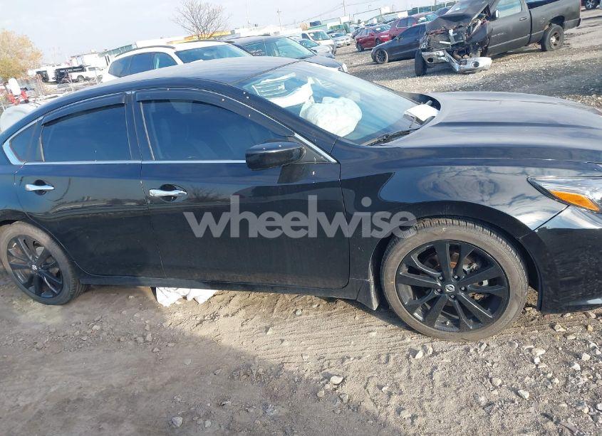 Photo 13 of 2017 Nissan Altima 2.5 SR (VIN 1N4AL3AP0HC267275)