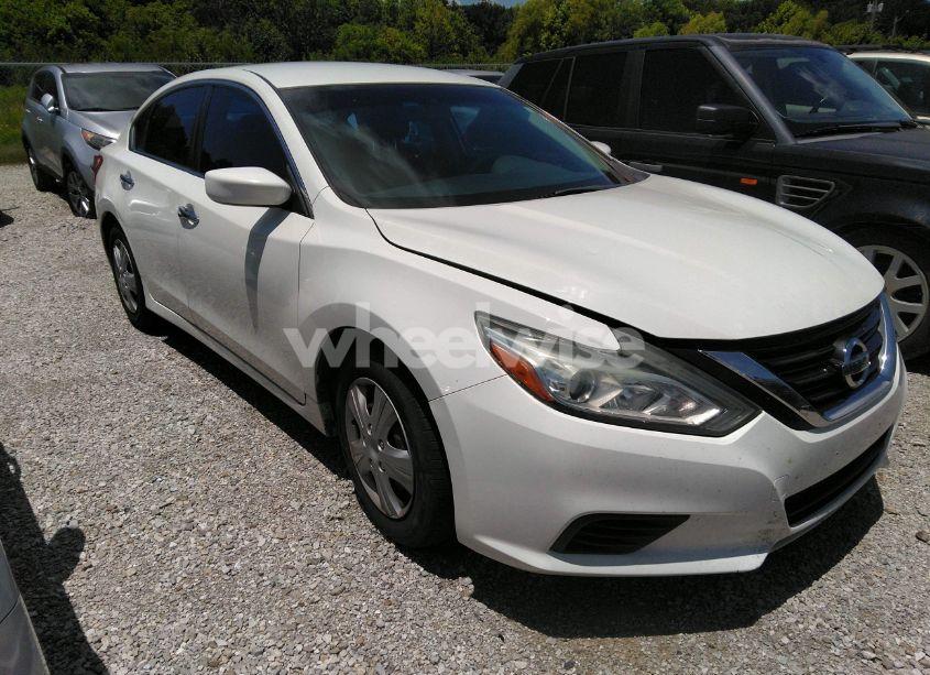 2017 Nissan Altima 2.5 S (VIN 1N4AL3AP0HC288742) main photo