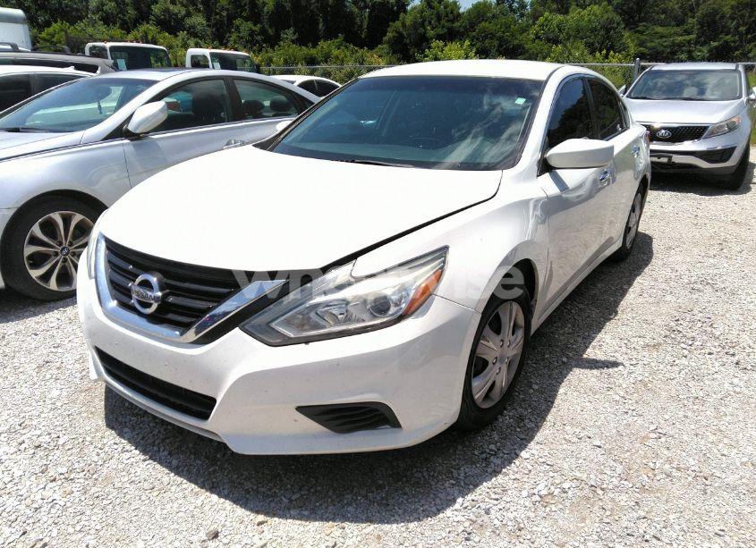 Photo 2 of 2017 Nissan Altima 2.5 S (VIN 1N4AL3AP0HC288742)